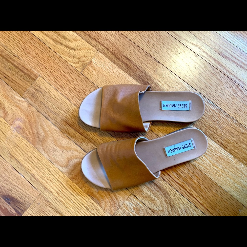 Steve Madden Karolyn Slides Size 5.5